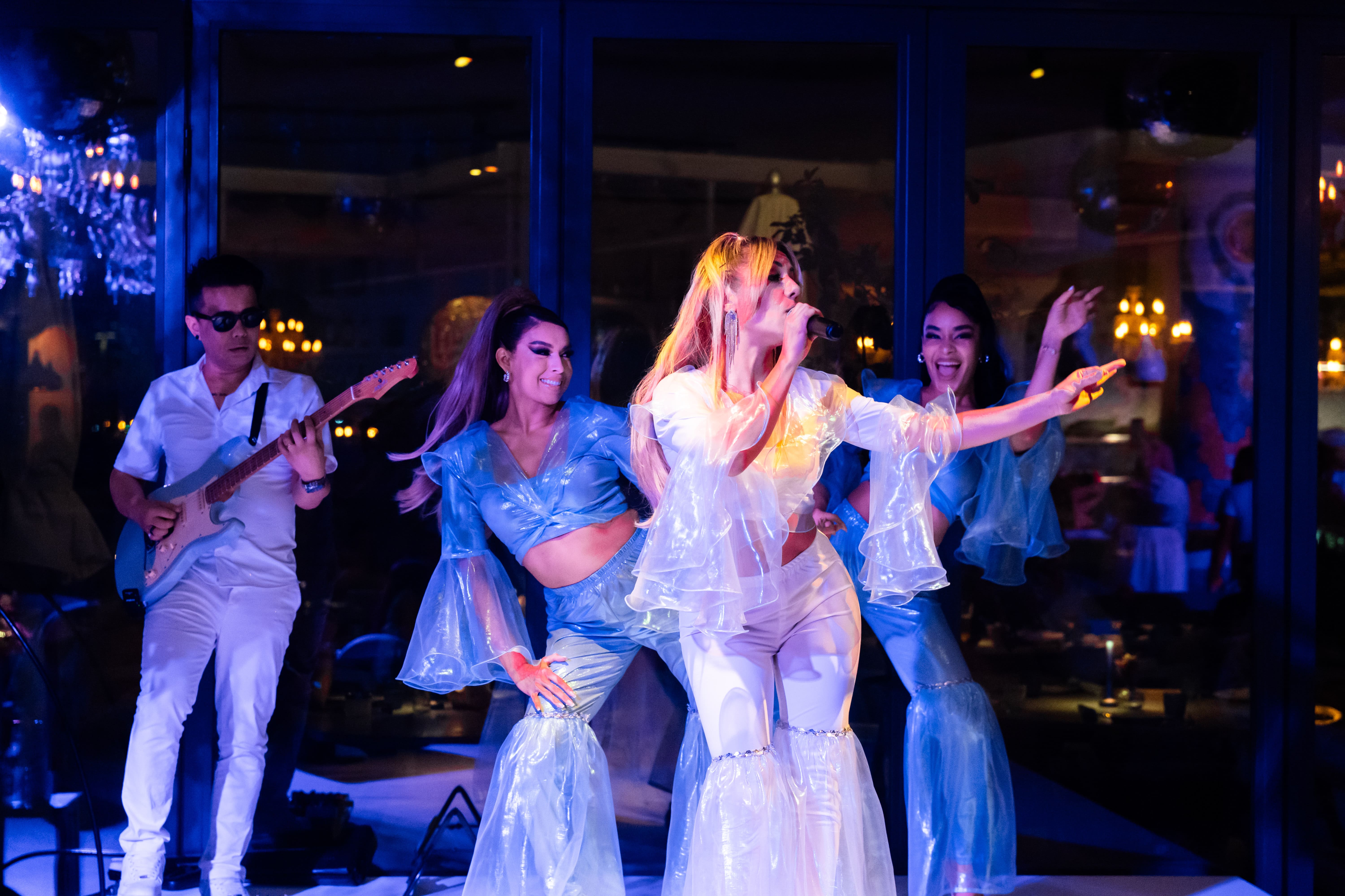 From London to Dubai: The Mamma Mia Dinner Party